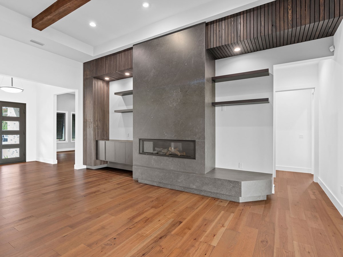 4115 Venetia Blvd 13 WEB