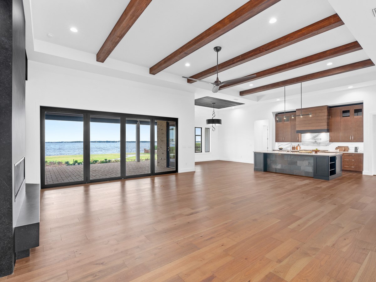 4115 Venetia Blvd 11