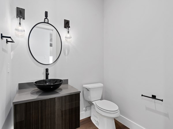 4115 Venetia Blvd 59