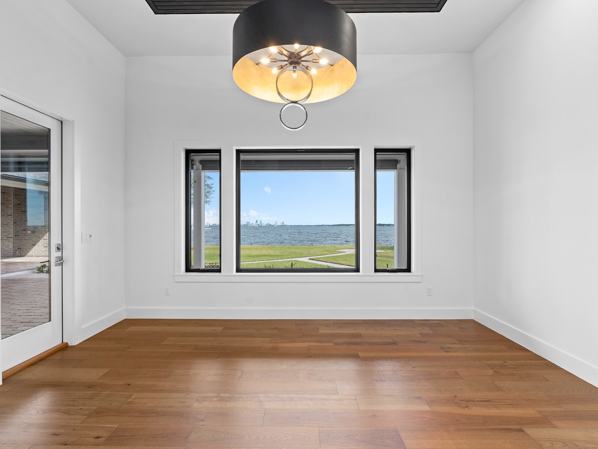 4115 Venetia Blvd 19