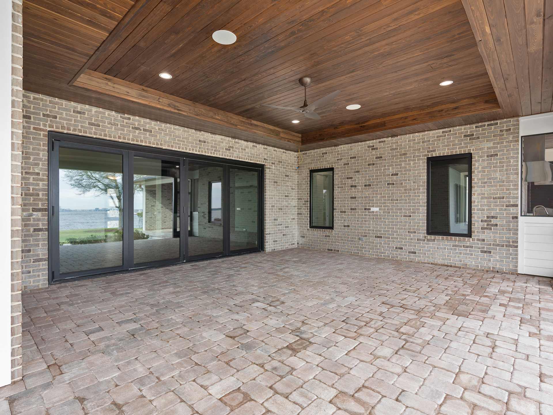 4115 Venetia Blvd 86