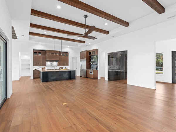 4115 Venetia Blvd 14