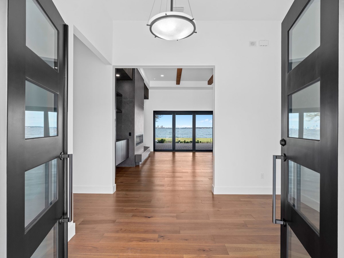 4115 Venetia Blvd 5 WEB