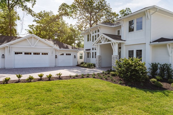 Julington Creek Coastal Estate Exterior Front Close
