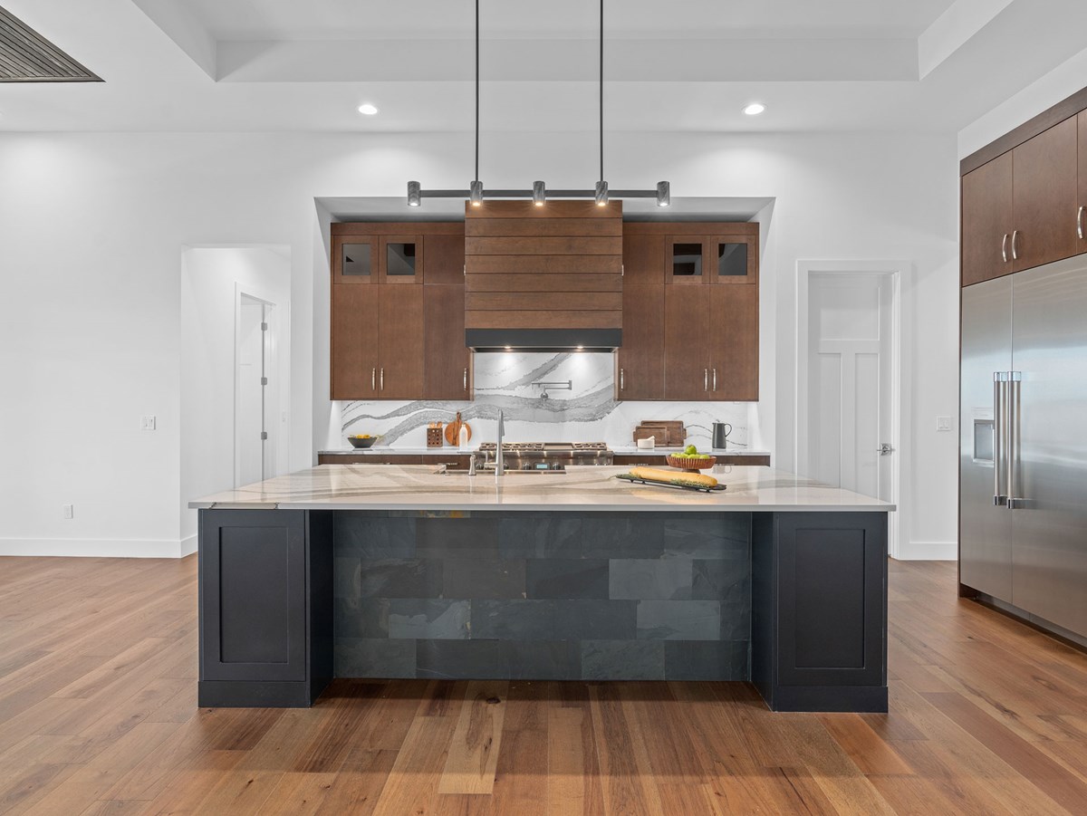 4115 Venetia Blvd 21 WEB