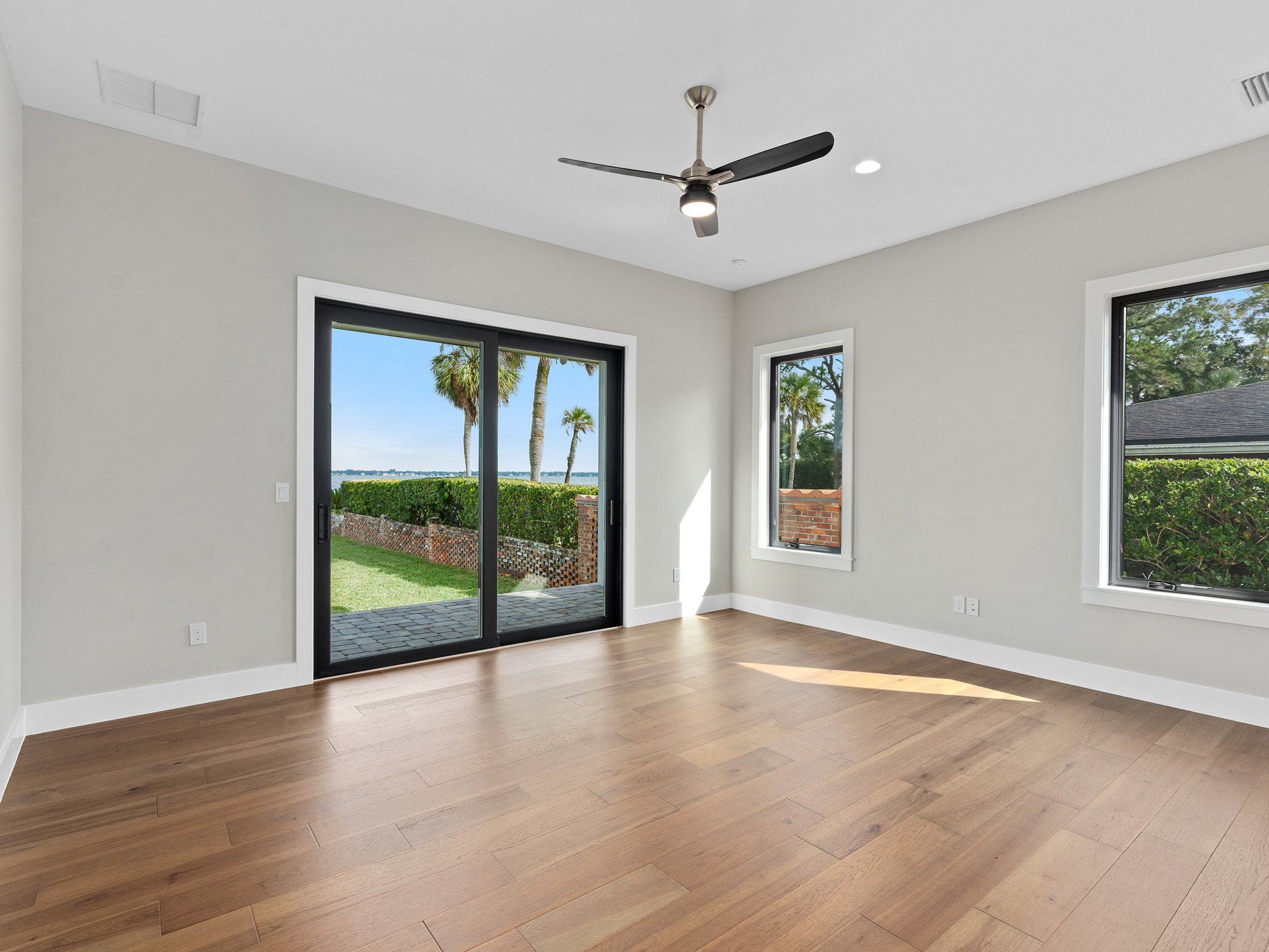 4115 Venetia Blvd 38