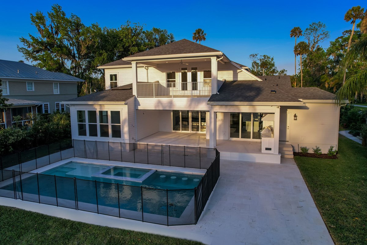 114 Web Or Mls 14 Roscoe Blvd Twilight