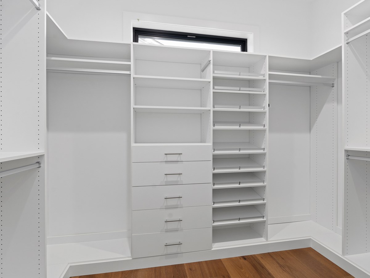 4115 Venetia Blvd 46