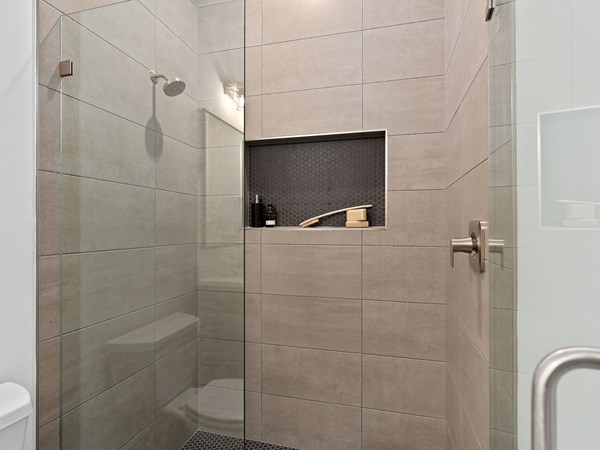 4115 Venetia Blvd 37