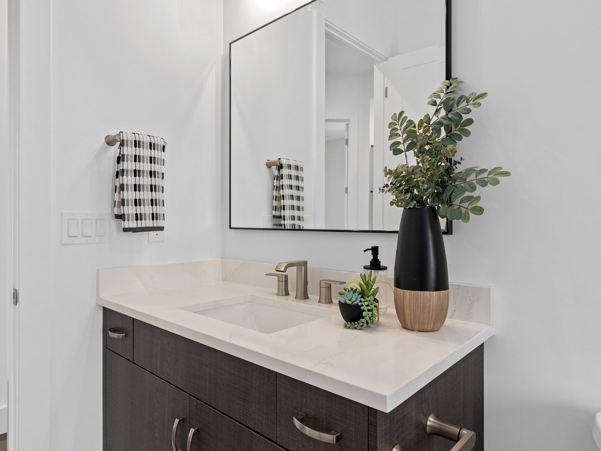 4115 Venetia Blvd 31