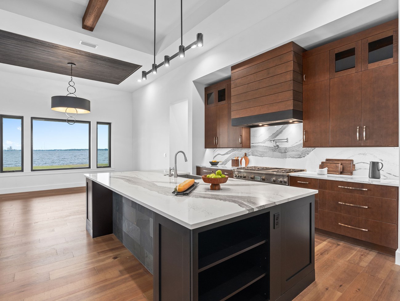 4115 Venetia Blvd 23 WEB