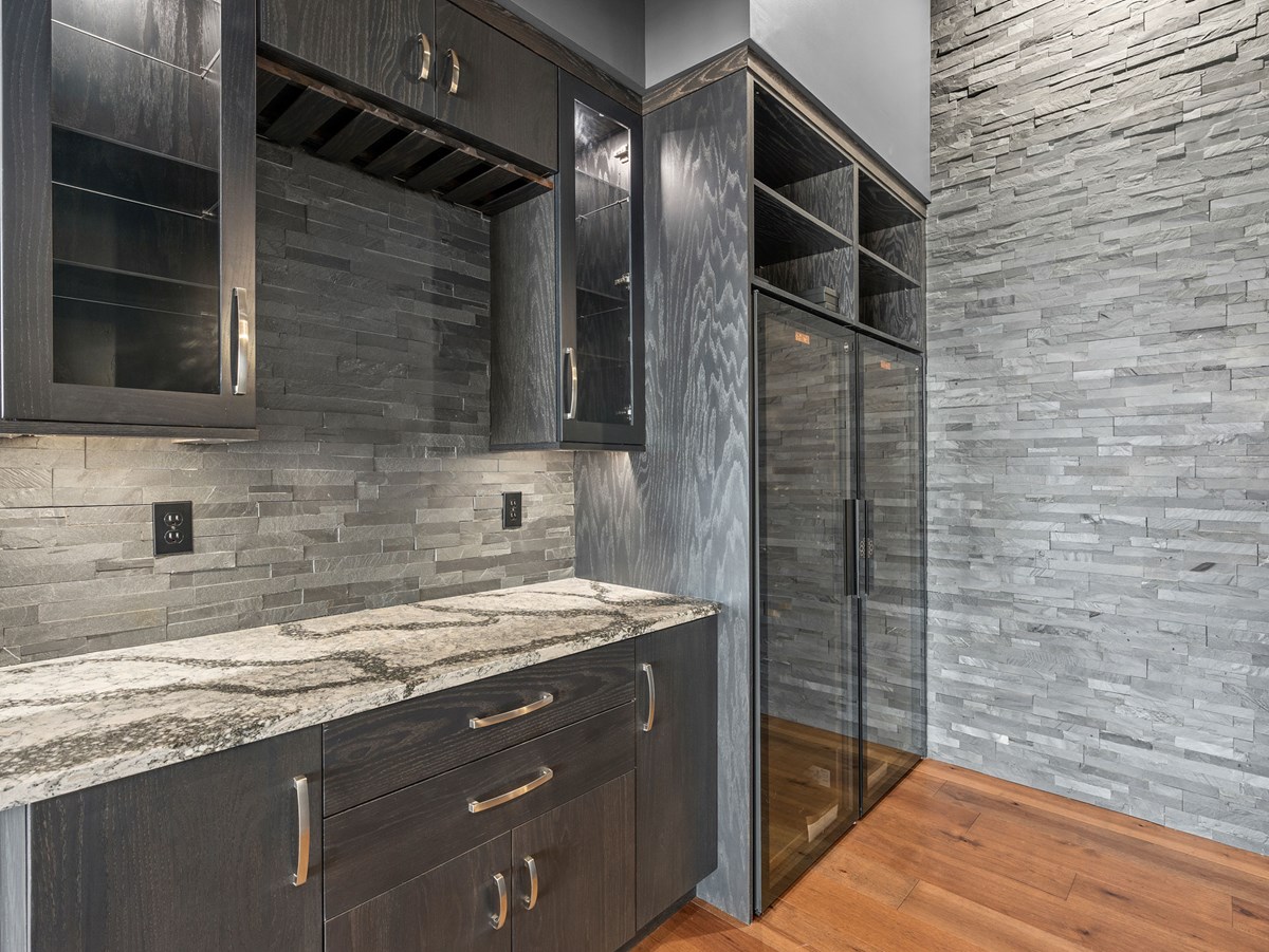 4115 Venetia Blvd 16 WEB