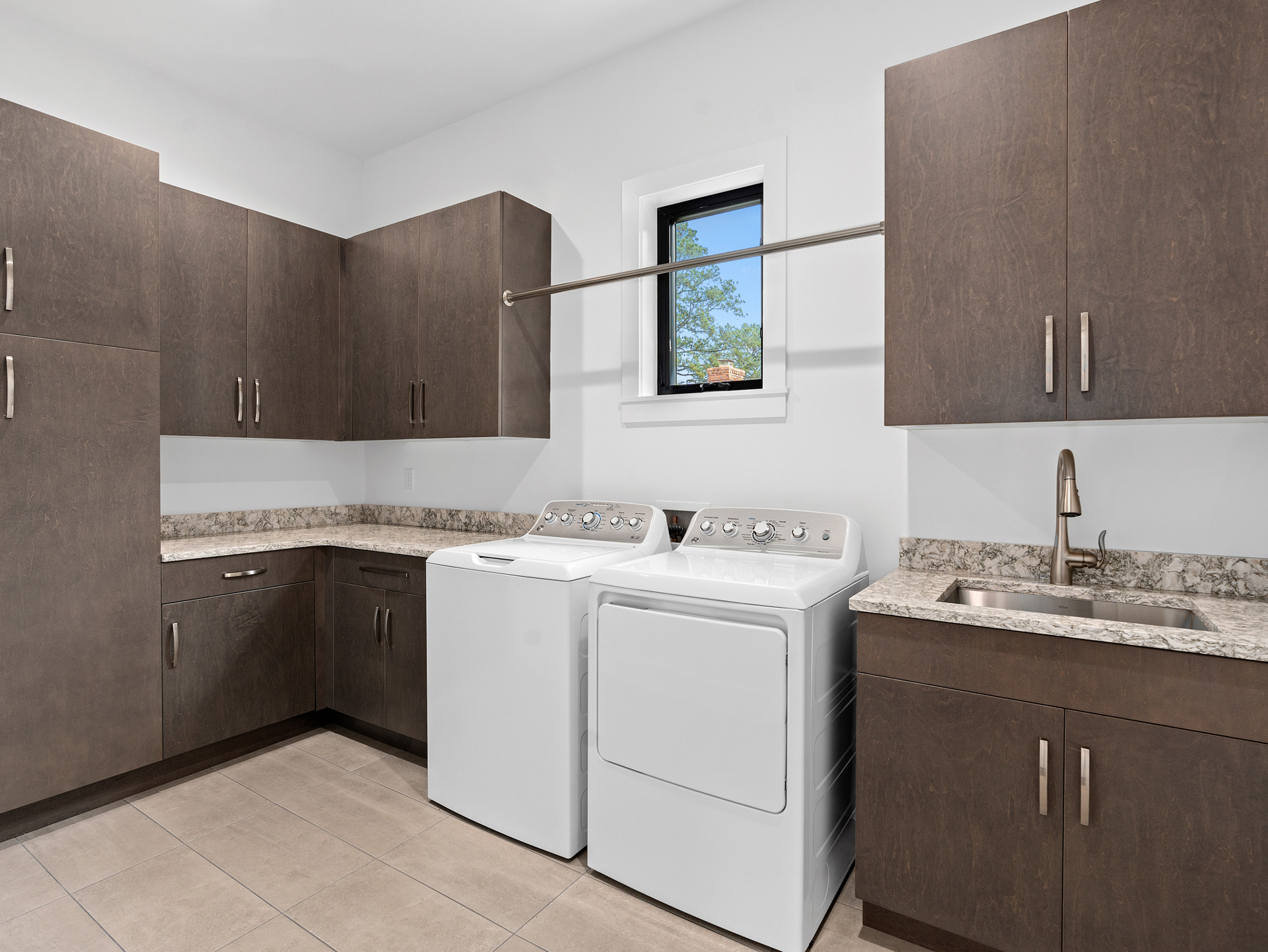 4115 Venetia Blvd 60