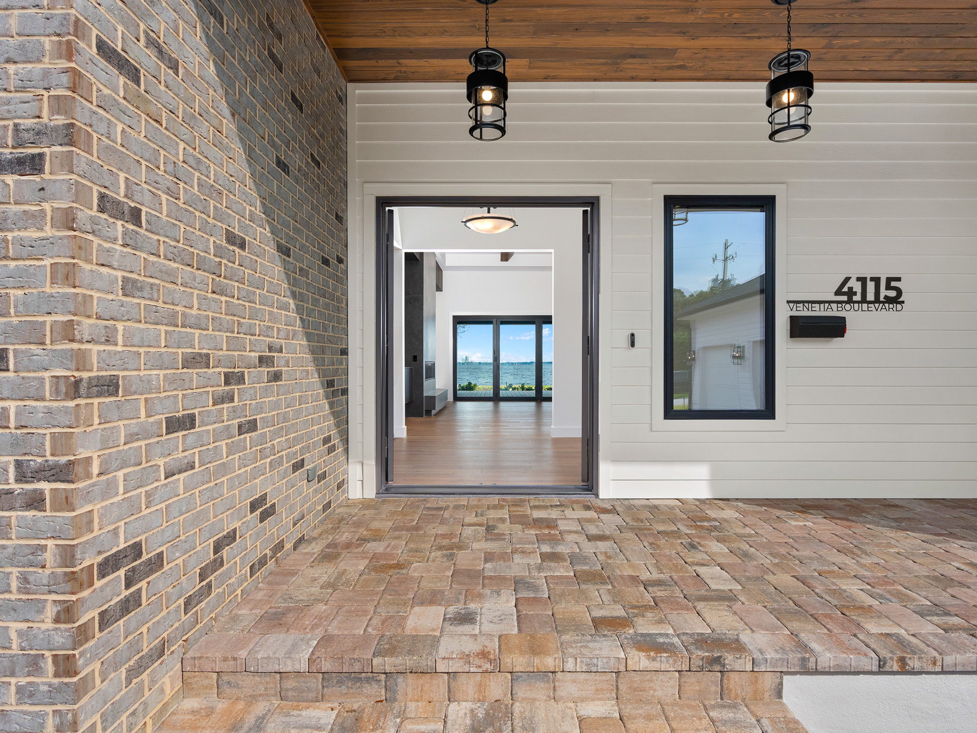 4115 Venetia Blvd 4